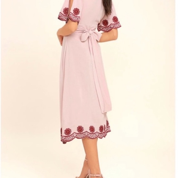 Lulus mauve pink & Burgundy embroidered  floral midi dress - Picture 4 of 12